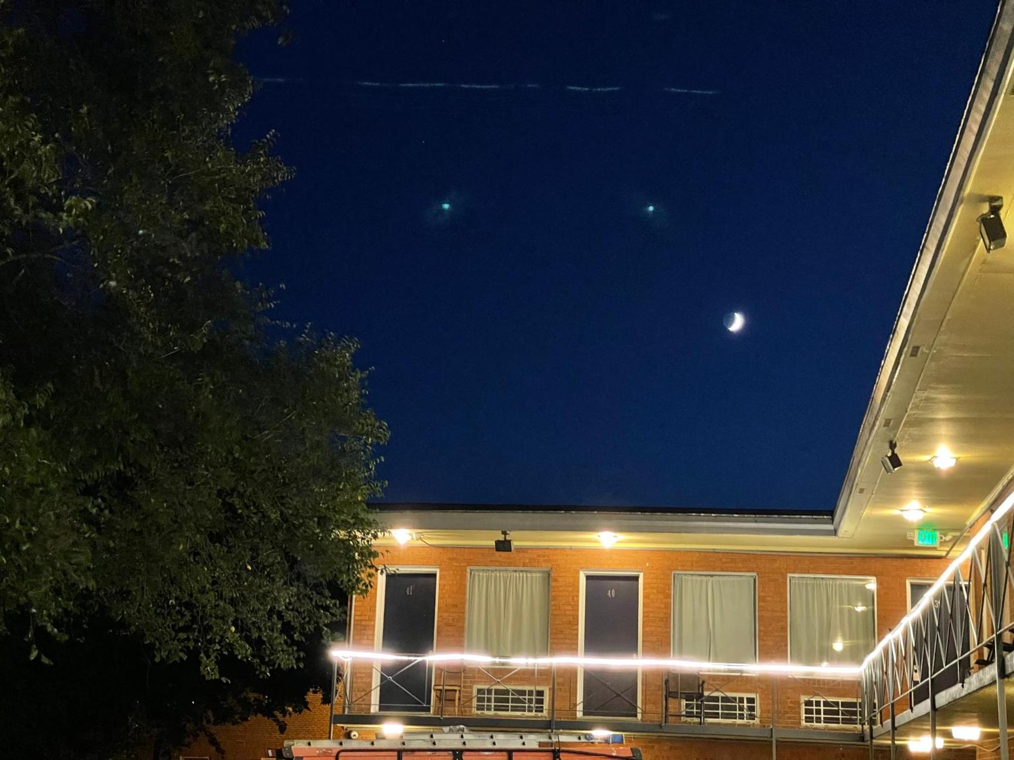 Budget Inn Near Westrock Covington Экстерьер фото